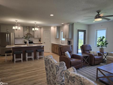 1770 Seymour Garner IA 50438