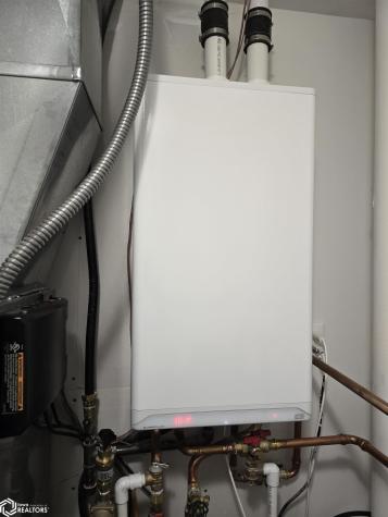 1770 Seymour Garner IA 50438