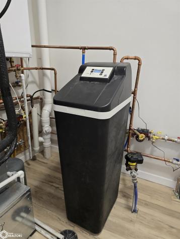 1770 Seymour Garner IA 50438