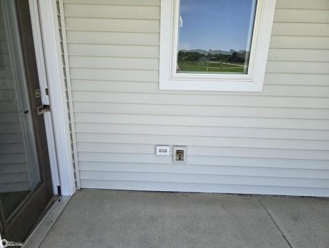 1770 Seymour Garner IA 50438