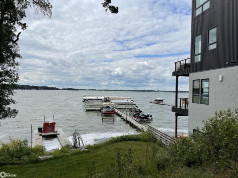 203 B 26th Avenue S Clear Lake IA 50428