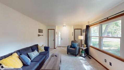 203 B 26th Avenue S Clear Lake IA 50428