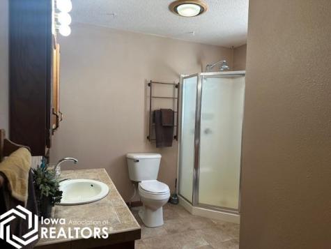 2405 186th Street Clarion IA 50525