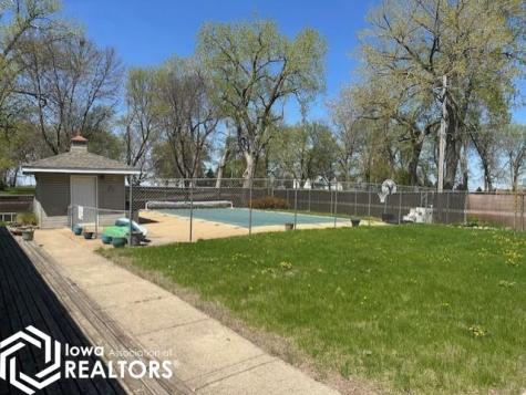 2405 186th Street Clarion IA 50525