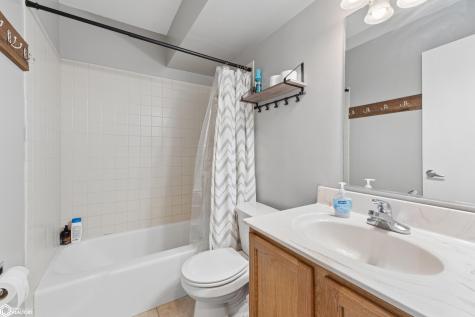 2 Country Lane Ventura IA 50482