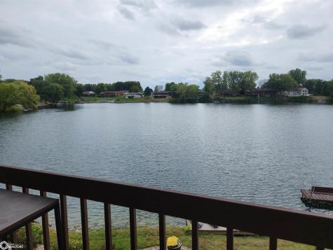 660 Briarstone Drive Unit #5 Mason City IA 50401