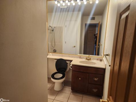 660 Briarstone Drive Unit #5 Mason City IA 50401