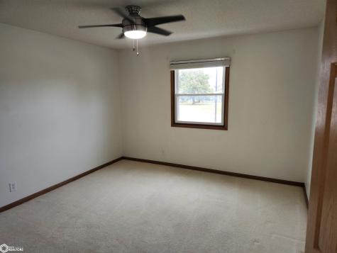 660 Briarstone Drive Unit #5 Mason City IA 50401