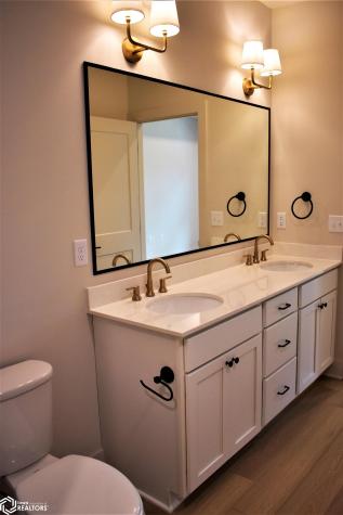 2352 River Road Iowa Falls IA 50126