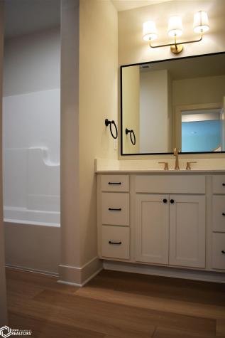 2352 River Road Iowa Falls IA 50126