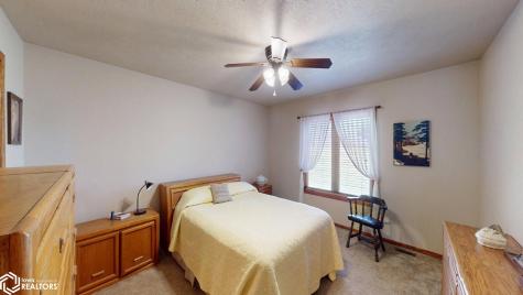 20 E Venetian Drive Clear Lake IA 50428