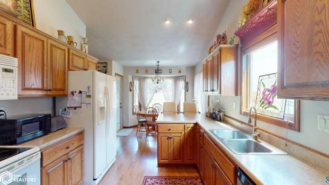 20 E Venetian Drive Clear Lake IA 50428