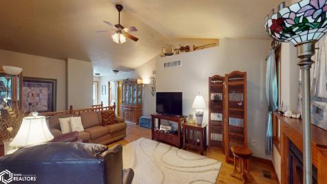 20 E Venetian Drive Clear Lake IA 50428