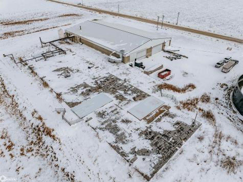 13395 Bell Avenue Riceville IA 50466