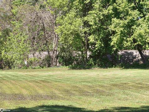 110 N Kentucky Avenue Mason City IA 50401