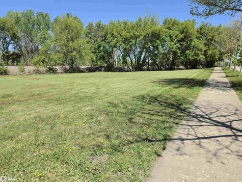 110 N Kentucky Avenue Mason City IA 50401