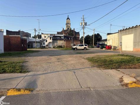 1/2 2nd Avenue NW Hampton IA 50441