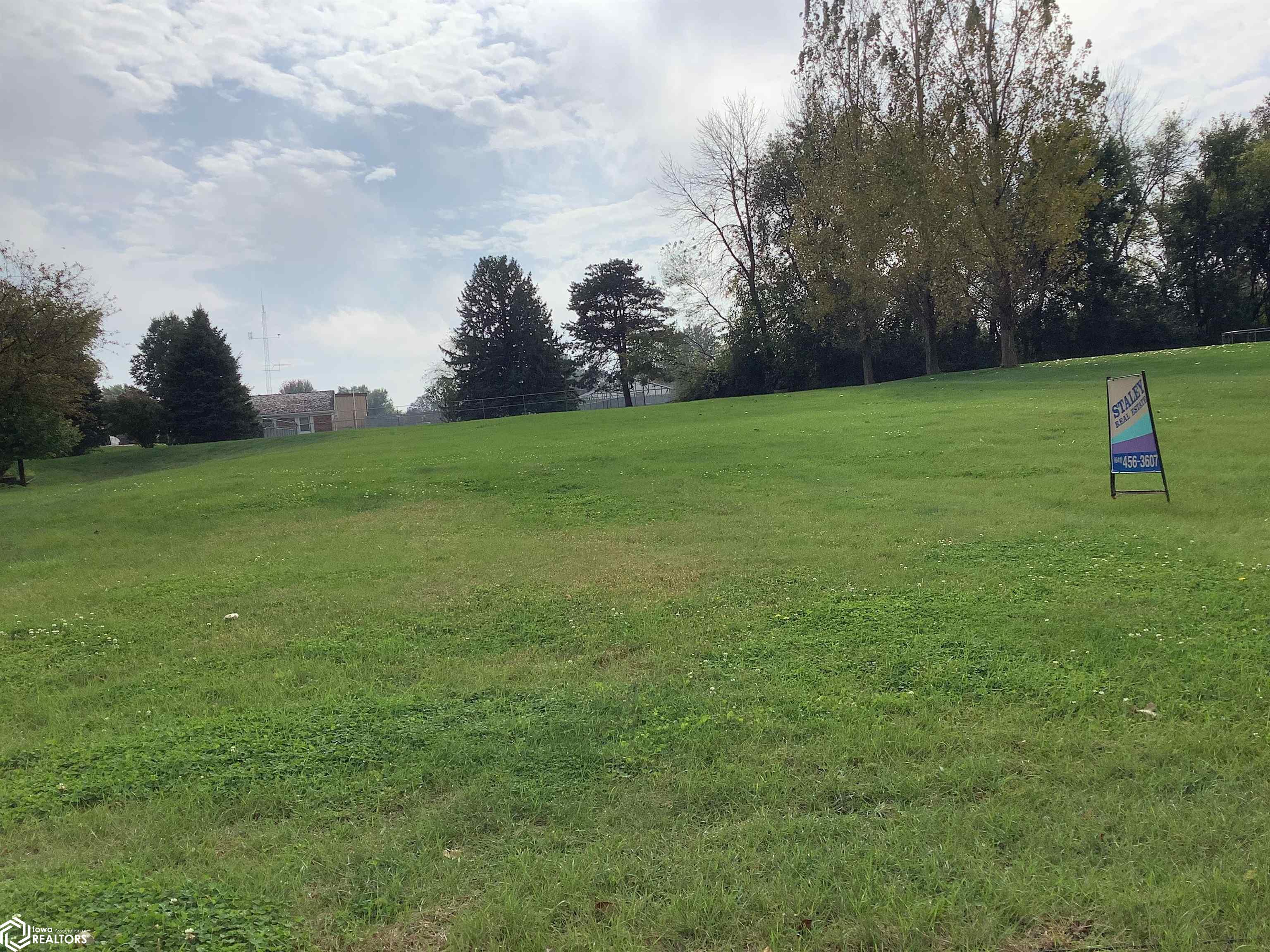 1403 3rd Street NE Hampton IA 50441