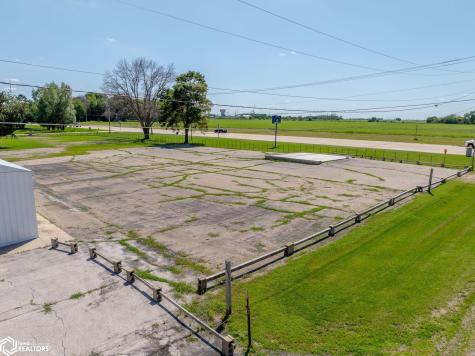 33rd Street SE Mason City IA 50401