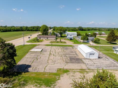 33rd Street SE Mason City IA 50401