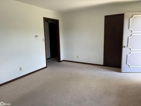 2514-2516 Sunset Drive Iowa Falls IA 50126