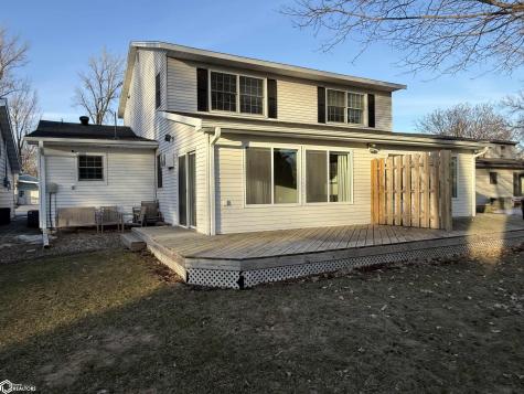 11 Sunset View Drive Clear Lake IA 50428