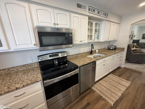 11 Sunset View Drive Clear Lake IA 50428