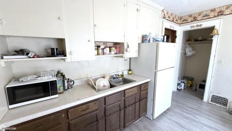 321 3rd Street NW Mason City IA 50401