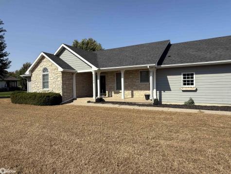 2262 W State Street Mason City IA 50401