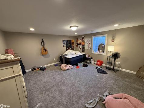 2262 W State Street Mason City IA 50401