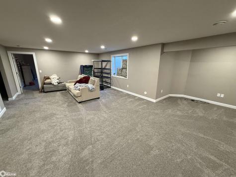 2262 W State Street Mason City IA 50401