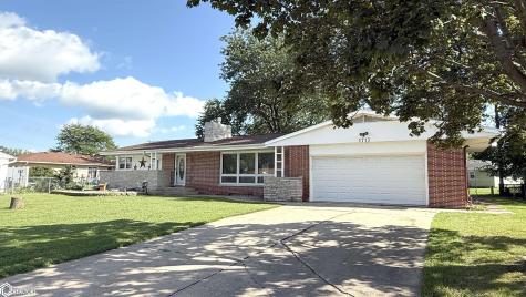 1713 4th Street SW Mason City IA 50401