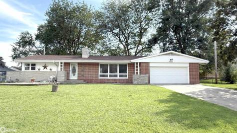 1713 4th Street SW Mason City IA 50401