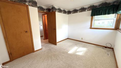 1713 4th Street SW Mason City IA 50401