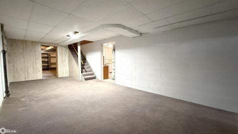 1713 4th Street SW Mason City IA 50401