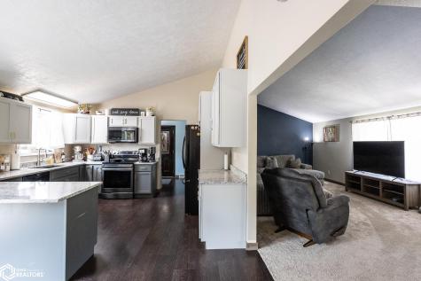 912 9th Street NE Belmond IA 50421