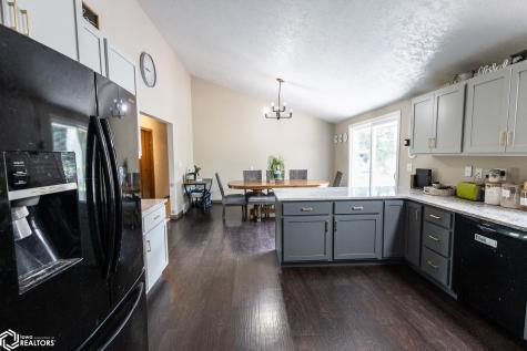 912 9th Street NE Belmond IA 50421