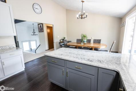 912 9th Street NE Belmond IA 50421