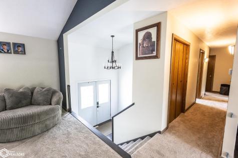 912 9th Street NE Belmond IA 50421