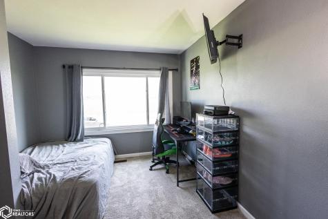 912 9th Street NE Belmond IA 50421