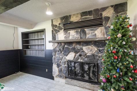 912 9th Street NE Belmond IA 50421