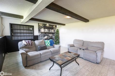 912 9th Street NE Belmond IA 50421