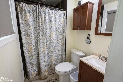 912 9th Street NE Belmond IA 50421