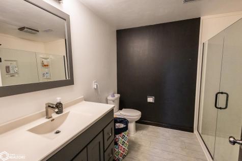 912 9th Street NE Belmond IA 50421