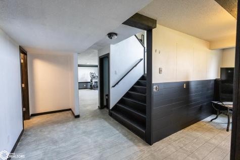 912 9th Street NE Belmond IA 50421