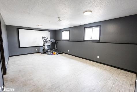 912 9th Street NE Belmond IA 50421