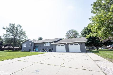 912 9th Street NE Belmond IA 50421