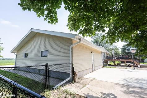 912 9th Street NE Belmond IA 50421