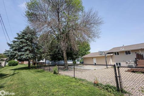912 9th Street NE Belmond IA 50421