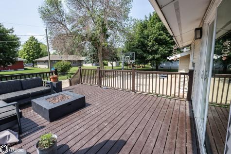 912 9th Street NE Belmond IA 50421